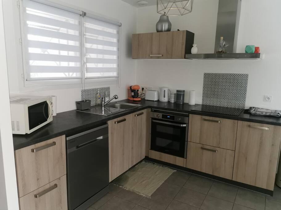 Jolie Maison Entiere Avec 3 Chambres Centre Ville Saint-André-de-Cubzac Εξωτερικό φωτογραφία